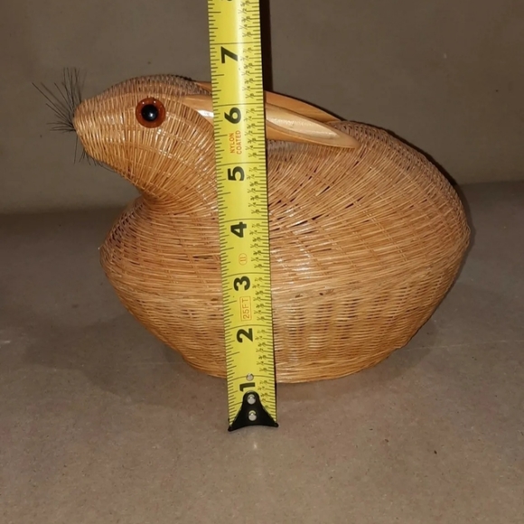 Kiangsi Handicrafts Rabbit Basket With Lid - Picture 9 of 11